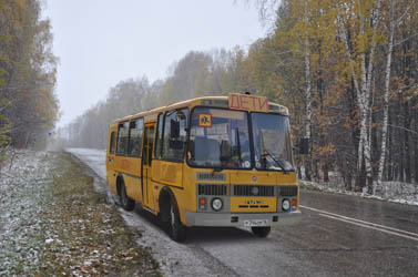 Один из школьных автобусов с установленным алкозамком